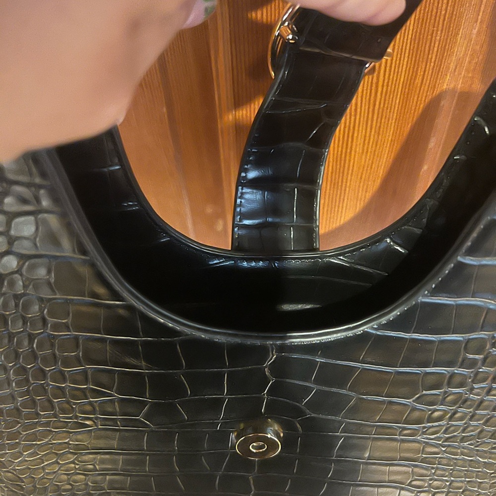 Madison West Black Croc-Embossed Shoulder Bag - Picture 3 of 9